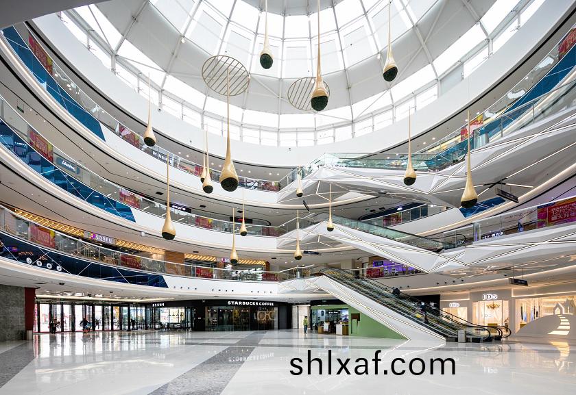 商(shang)業(ye)空間(jian)中(zhong)的(de)燈(deng)光設(she)計